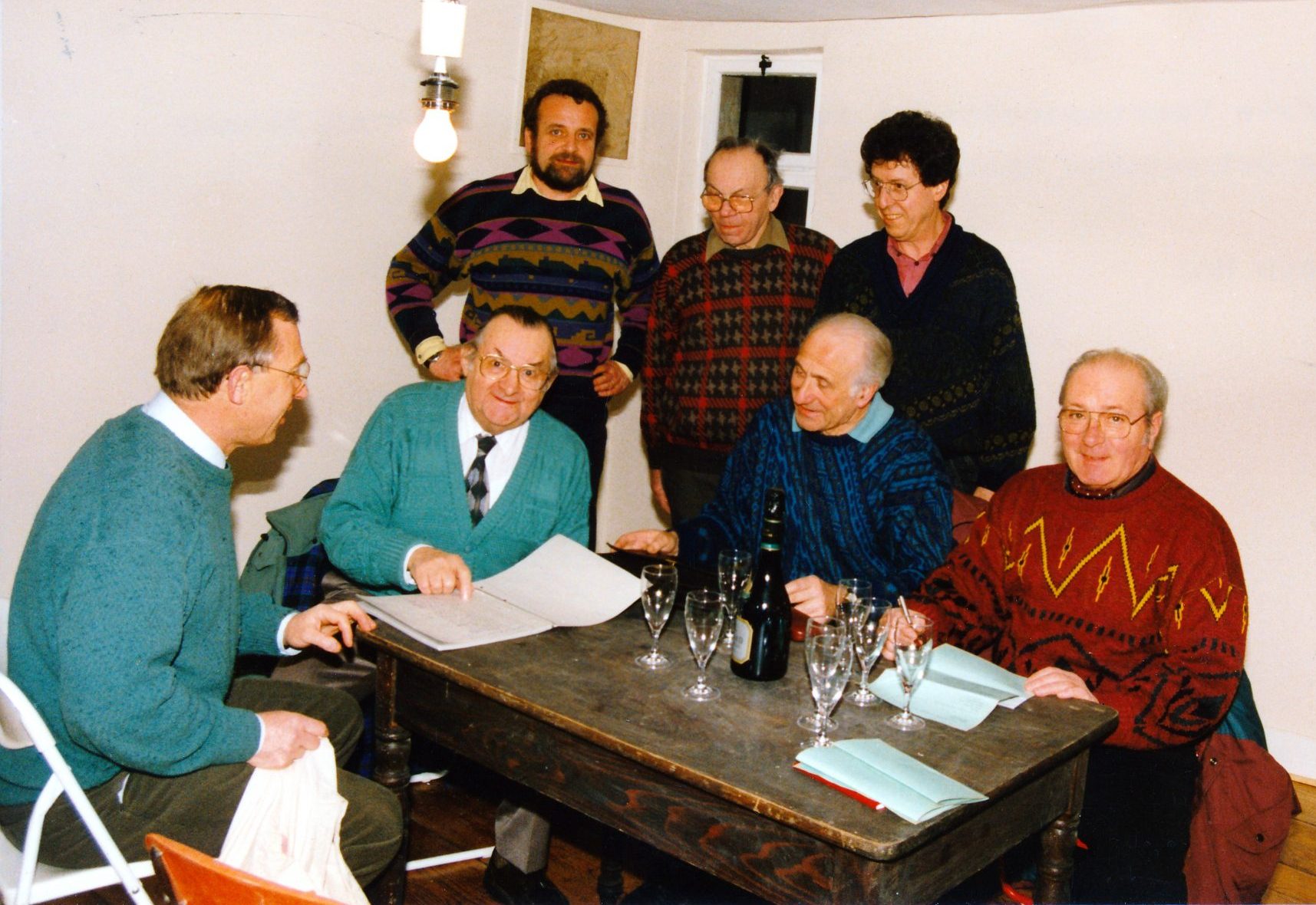 Erste Vorstandssitzung 1991 im Heimatmuseum v.l. Helmut Mandt, Hans Feldkirchner, Jopa Schmidt, Hans Lehnet, Robert Stoll, Jochen Hof, Hans Korbach