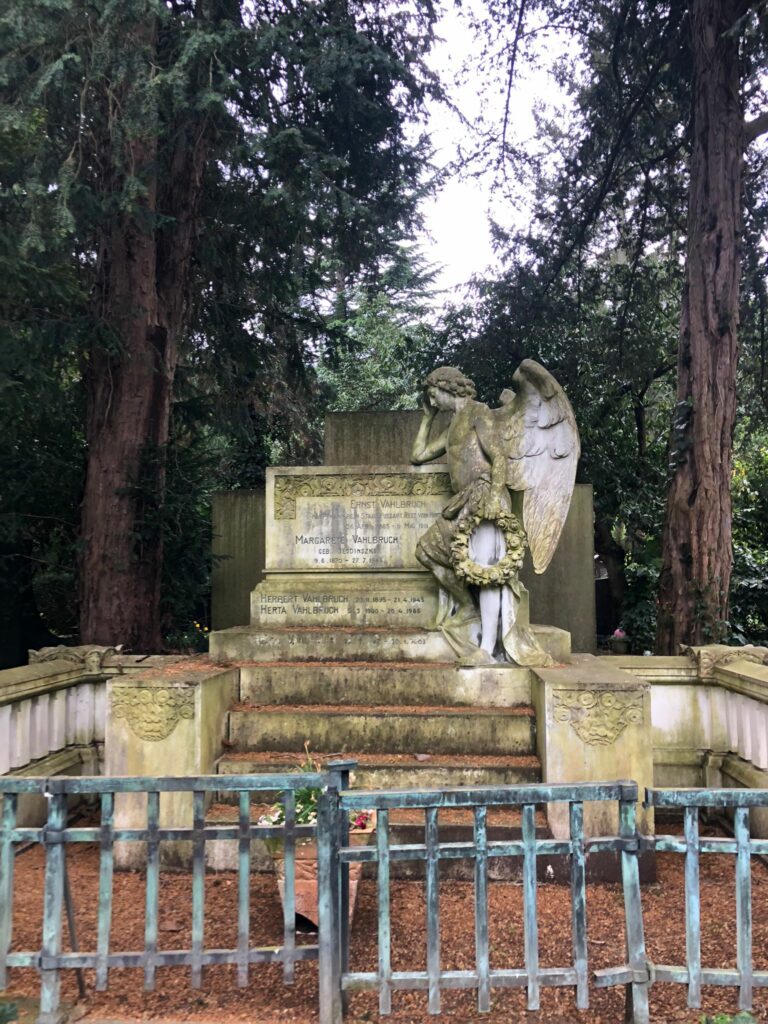 Grab am Koblenzer Hauptfriedhof Nr. 1