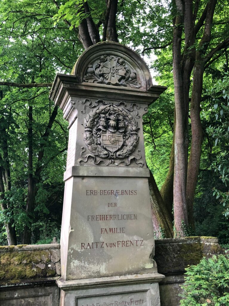 Grab am Koblenzer Hauptfriedhof Nr. 5