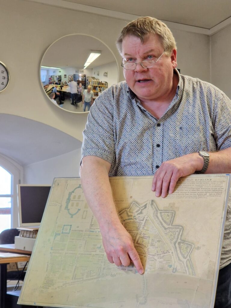 Michael Koelges erläutert den Dilbecker-Plan von 1794