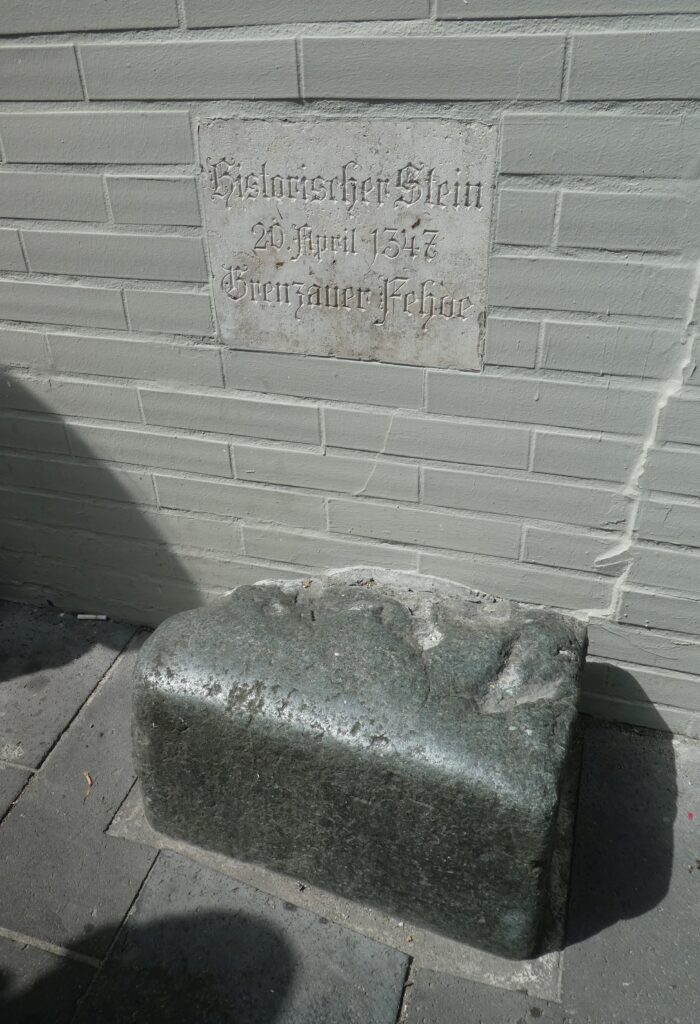 Historischer Stein zur Grenzauer Fehde