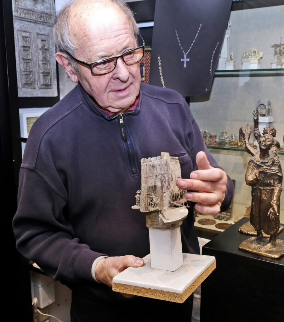 Josef Welling in seinem Atelier