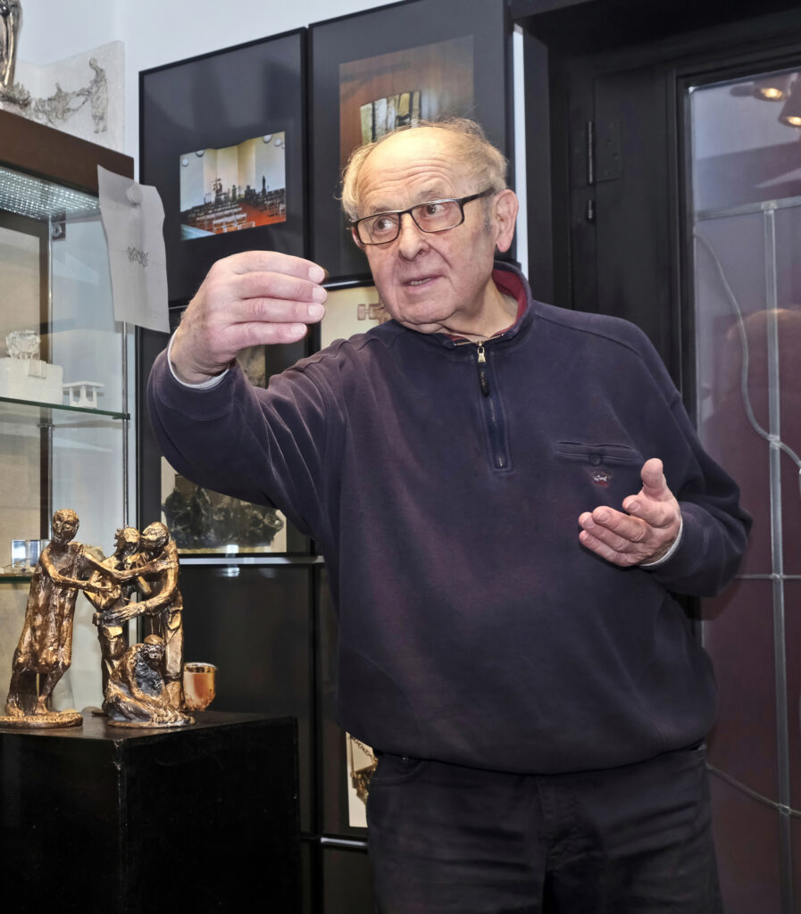 Josef Welling in seinem Atelier